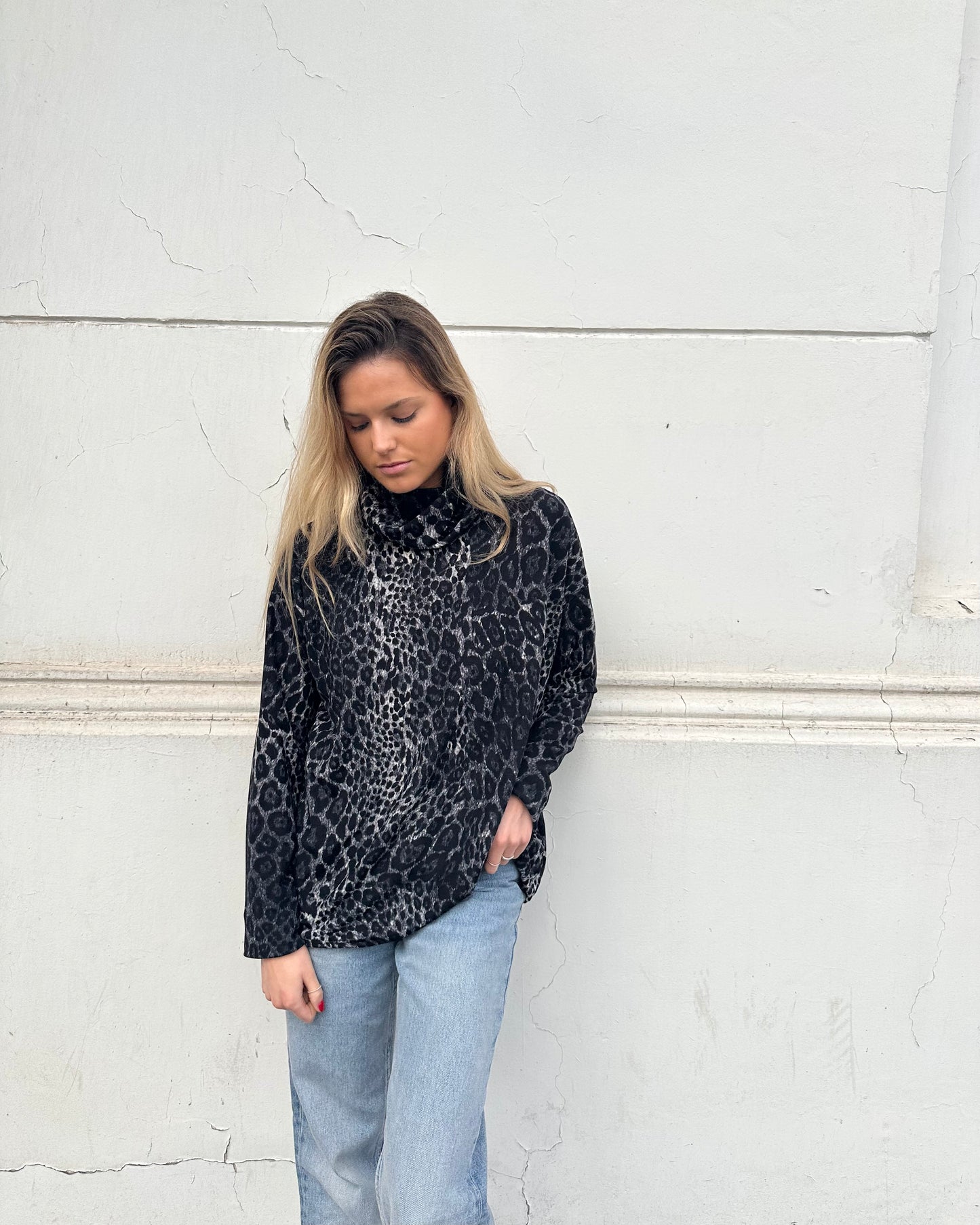 Sweater Leopardo gris