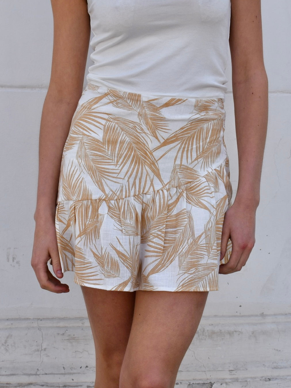 Falda short oporto diseño beige