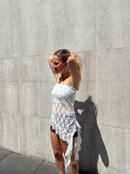 TOP ALBA VOLANTES ENCAJE BLANCO