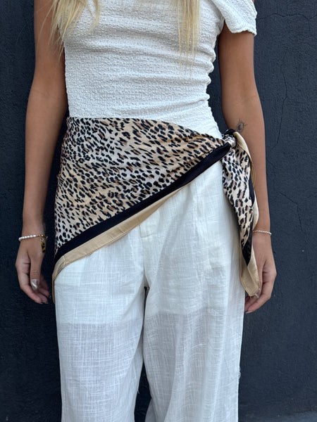PAÑUELO BETANIA LEOPARDO