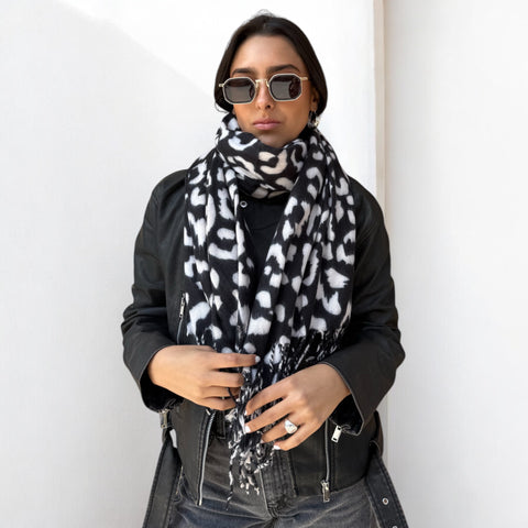 BUFANDA PRINT LEOPARDO NEGRO