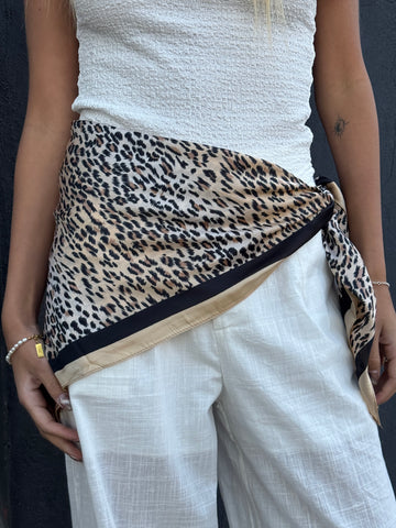 PAÑUELO BETANIA LEOPARDO